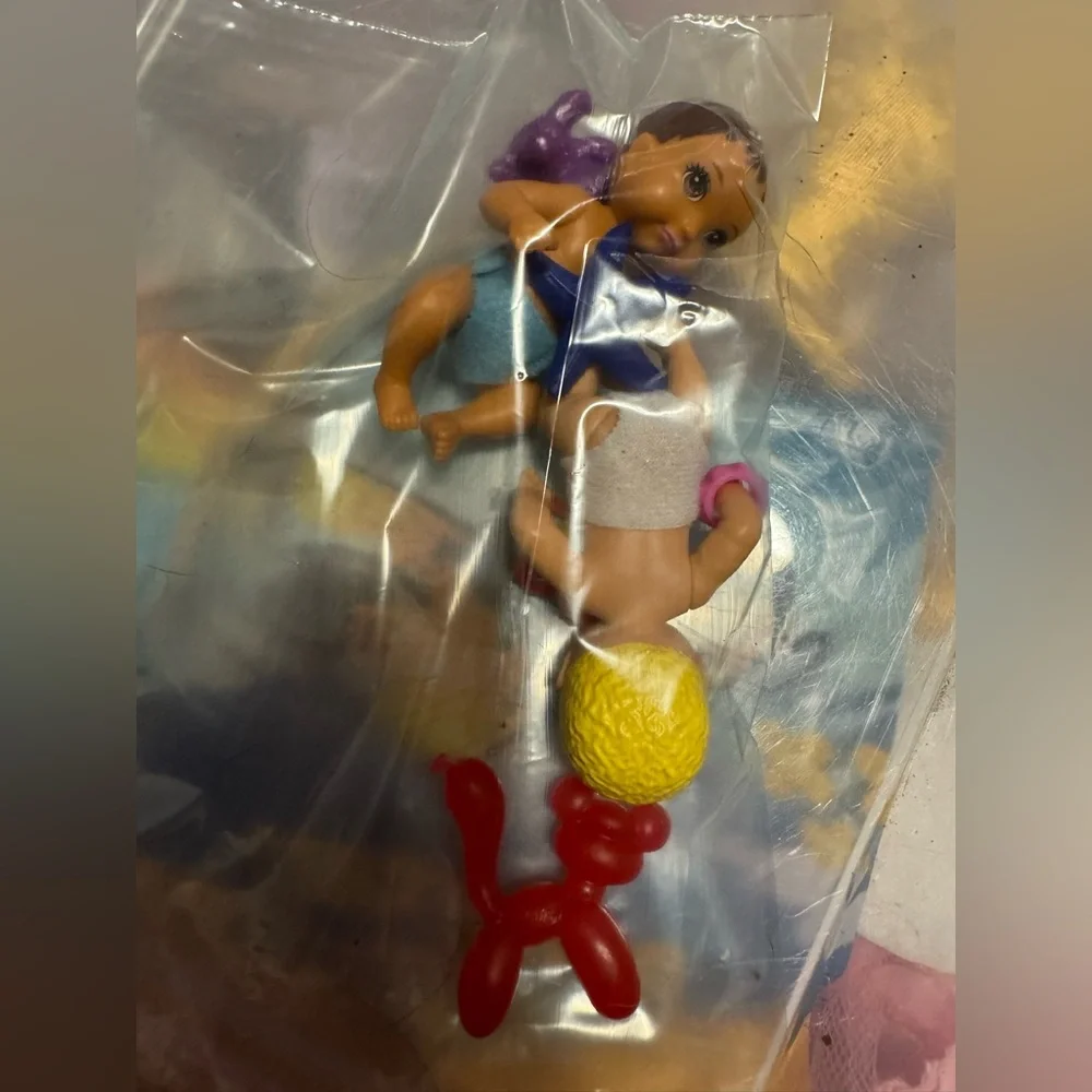 Barbie skipper babysitting lot of 2 infant babies & accessories